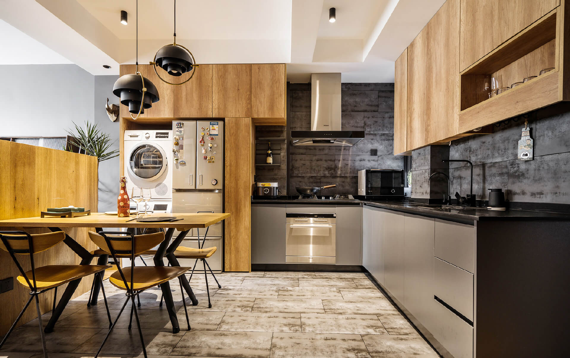 你知道墻面反堿是什么造成的嗎？處理墻面反堿的方法有哪些？