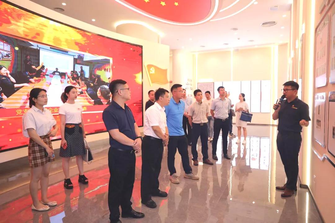 紅色中庭 | 市委組織部研究室到集團(tuán)講黨史，搭橋梁，促黨建