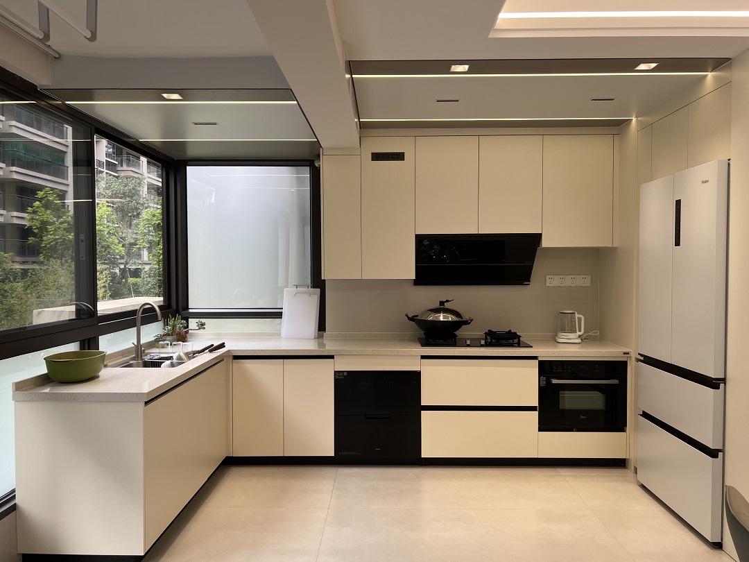 南寧二手房全拆裝修有哪些要注意？現(xiàn)代簡(jiǎn)約-廚房