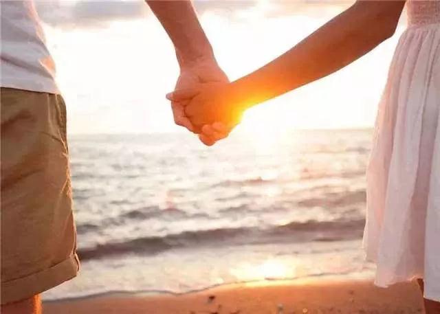 我們合拍的樣子，像極了愛情