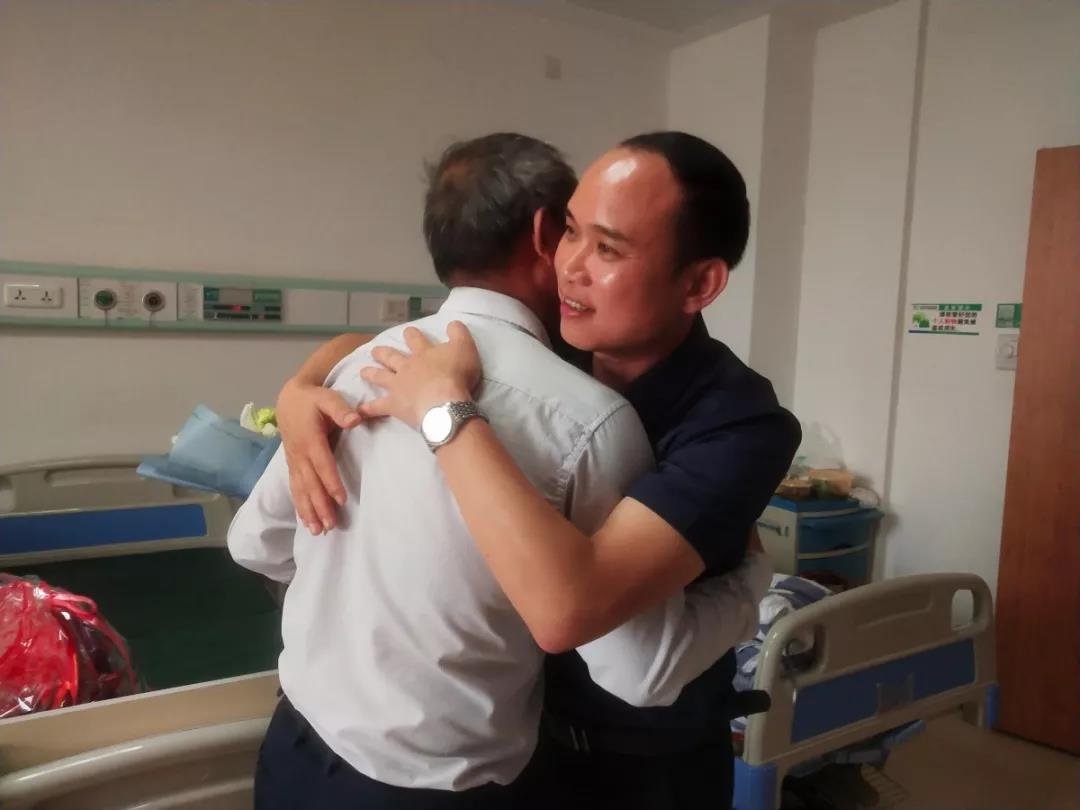 真情關(guān)懷，慰問員工丨老羅，愿您早日康復(fù)！