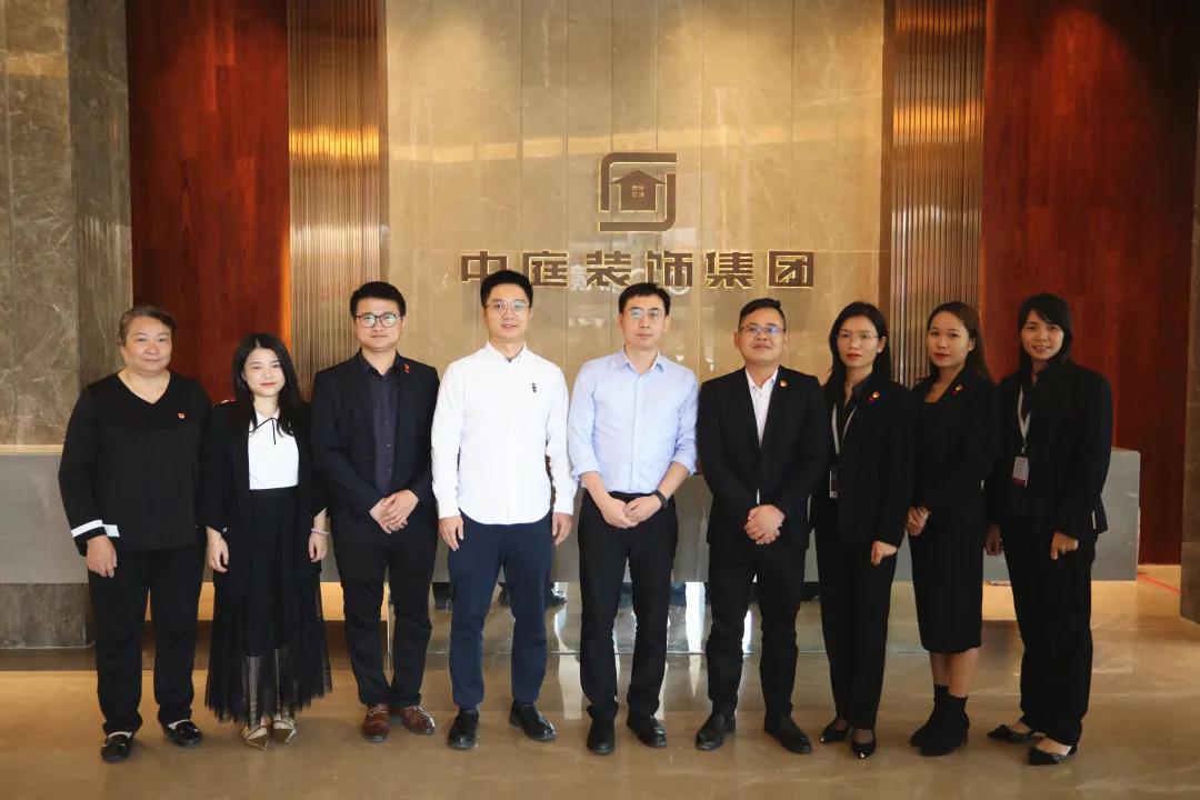 兩新黨建丨青秀區(qū)組織部、兩新組織黨工委領(lǐng)導(dǎo)到集團調(diào)研并指導(dǎo)黨建工作