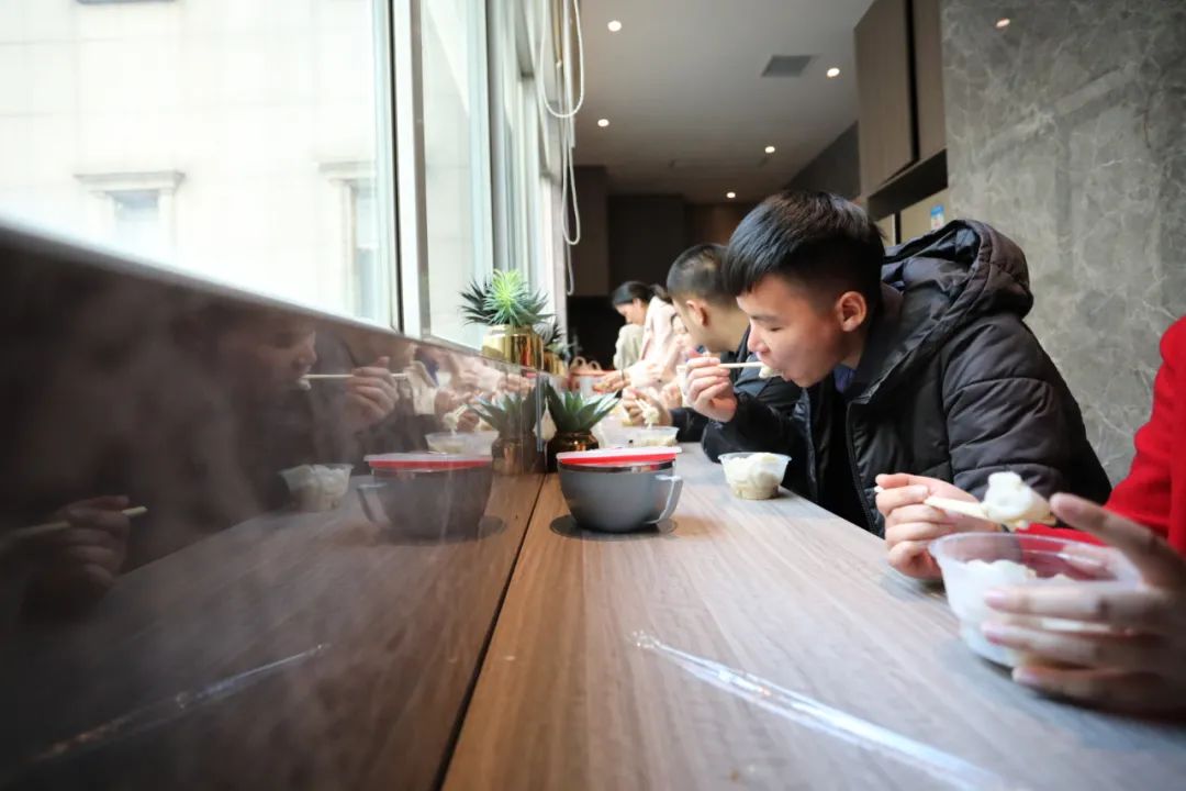 冬至丨溫暖如約而至，平安順?biāo)欤?>
        							</a>
        						</div>
        						
        						<div   id=